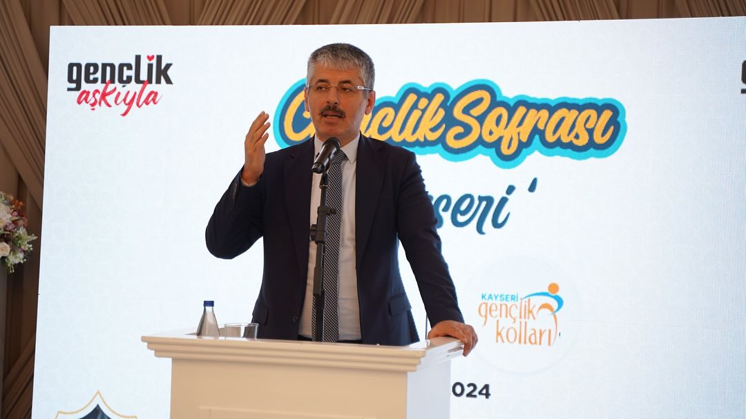 Ak Parti Kayseri Milletvekili Şaban Çopuroğlu Gençlik Kollarını Destekliyor