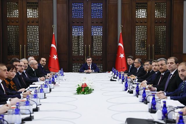 Cumhurbaşkanı Yardımcısı Cevdet Yılmaz Başkanlığında Yapılan Toplantıda Türkiye'nin Ekonomik Gelişimi İçin Stratejiler Ele Alındı