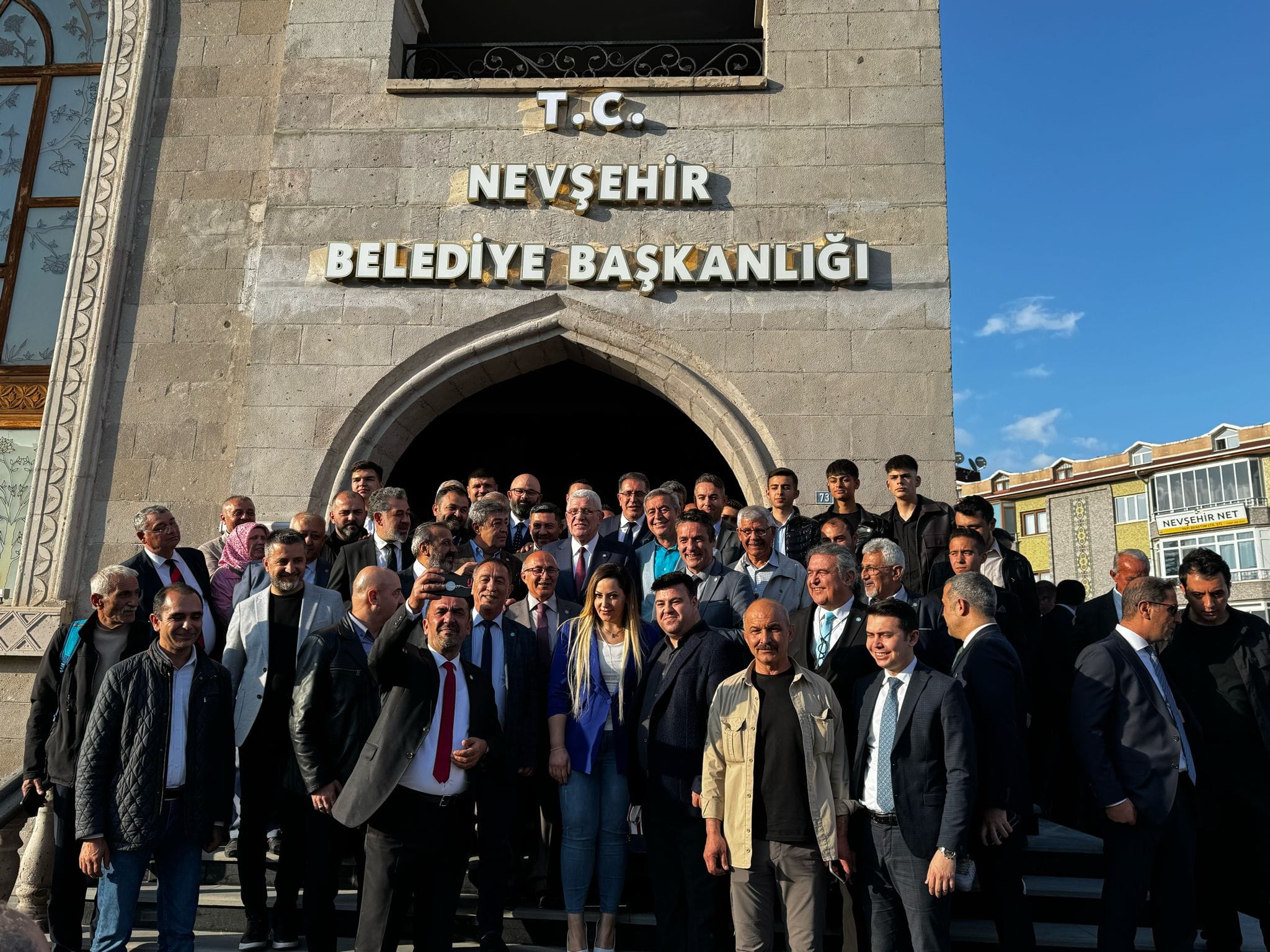 İYİ Parti Genel Başkanı Müsavat Dervişoğlu, Nevşehir Belediye Başkanı Rasim Arı'yı Ziyaret Etti