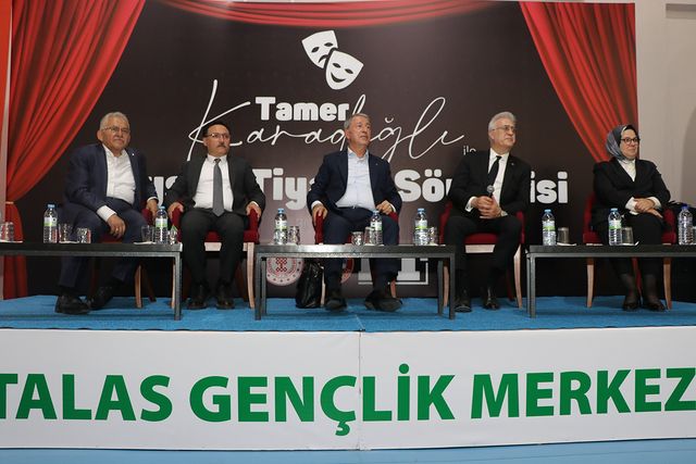 Kayseri'de Tiyatro Söyleşisi Gerçekleştirildi