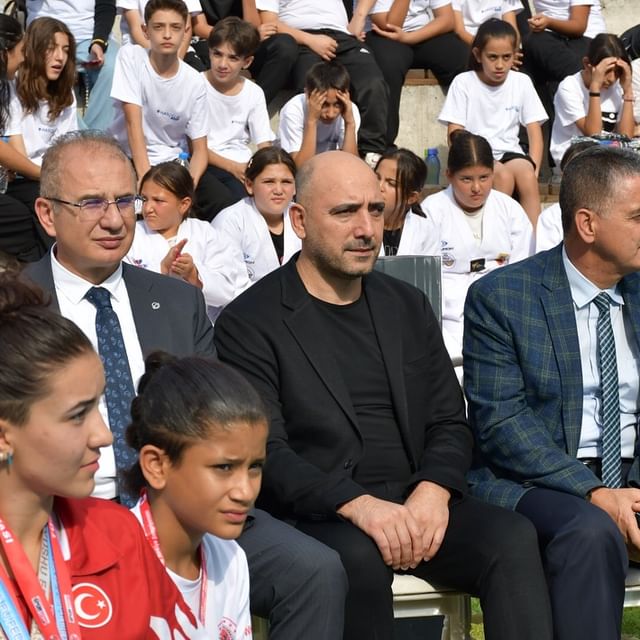 Kayseri Ticaret Borsası Yönetim Kurulu Başkanı Recep Bağlamış, ErVa Spor Okulları'nı ziyaret etti