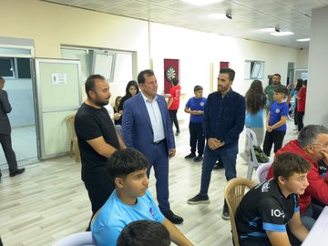 Kayseri Gençlik ve Spor İl Müdürü Ferdi Sporlar Çok Amaçlı Spor Salonunu Ziyaret Etti