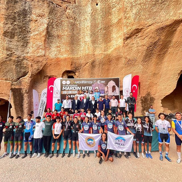 Kayseri Büyükşehir Belediyesi Spor Kulübü Mardin MTB Cup XCO C2 Yarışında Başarılı Sonuçlar Elde Etti