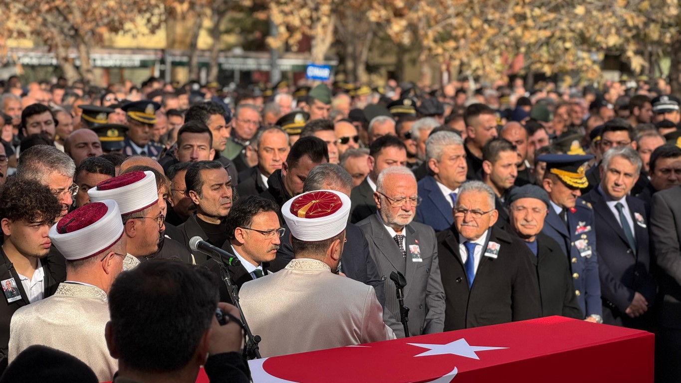 Askeri Helikopter Kazasında Şehit Olan Tuğgeneral İsa Baydilli Toprağa Verildi