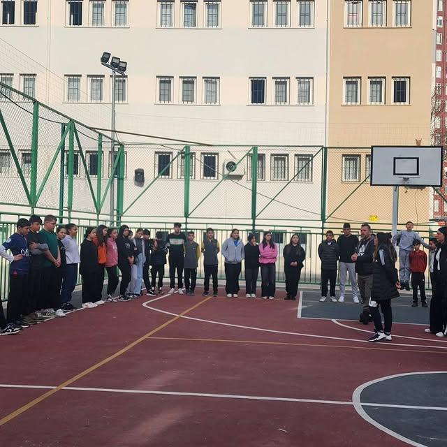 Sakarya Ortaokulu'nda Ferdi Sporlar Merkezi Bünyesinde Halter Branşı Tanıtıldı