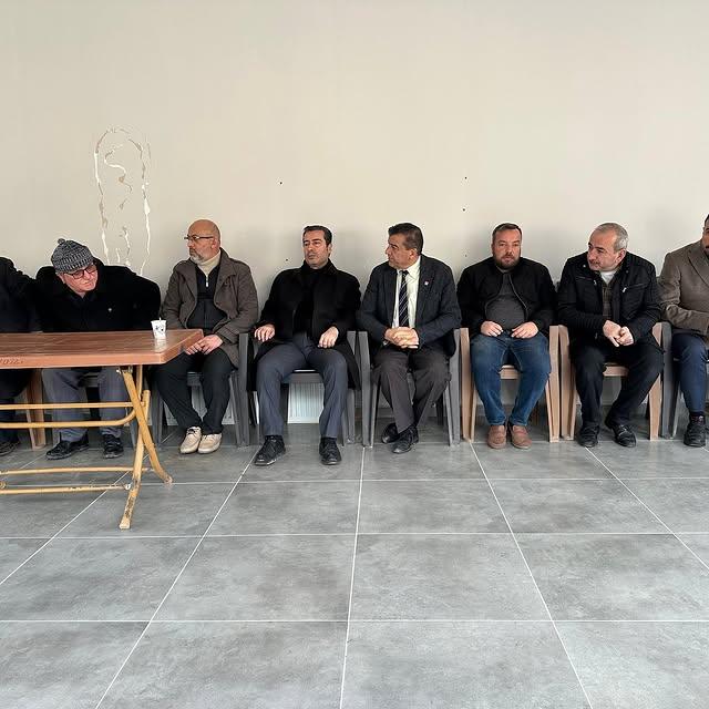 CHP Kayseri İl Başkanı Feyzullah Keskin, Yahyalı İlçe Başkanı Bünyamin Sürmeli ve ilçe yöneticileri cenaze törenine katıldılar.