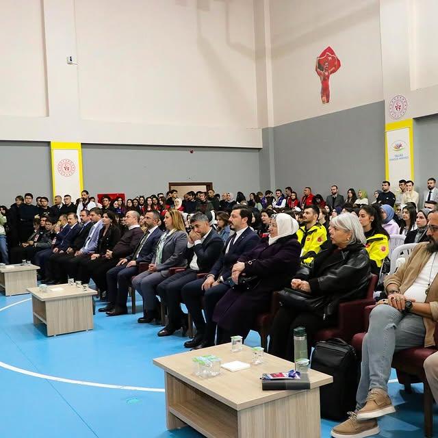 Gençlik Politika Belgesi Vizyon Çalıştayı Başladı