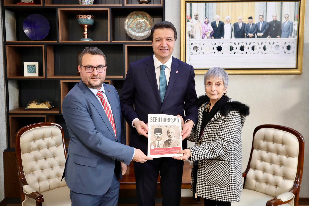 Sebilürreşad Eğitim Kültür ve Medeniyet Derneği Genel Başkanı Fatih Bayhan, Mehmet Akif Ersoy'un Torunu Selma Argan Ersoy ve Beraberindeki Heyeti Ağırladı