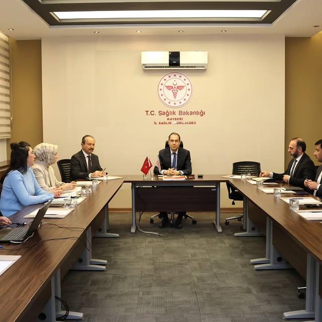 Kayseri'de Kamu Hastaneleri Hizmetleri Başkanlığı Değerlendirme Toplantısı Gerçekleştirildi