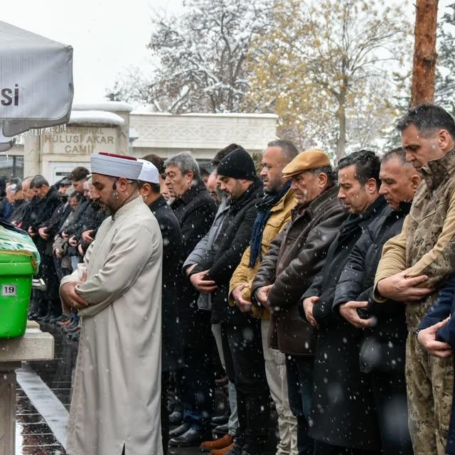 Kayseri'de Gazeteci Oktay Ensari İçin Düzenlenen Cenaze Törenine Katılım Yüksek